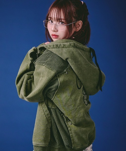 GALFY(ガルフィー)の「A'GEM/9 × .kom 『GALFY/ガルフィー』チラリズムパーカー(パーカー・メンズ・A/ブラック・XXL)」の5枚目の写真