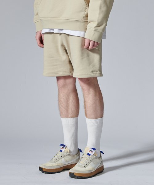 INSTAY（インステイ）の「ヘビーウェイトスウェットショートパンツ[ベージュ]（その他パンツ・メンズ・その他・LARGE/MEDIUM/SMALL/X-LARGE）」の2枚目の写真