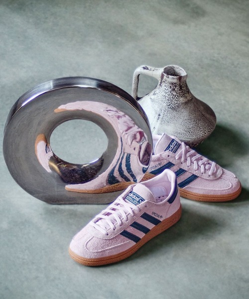 adidas(アディダス)の「(ADIDAS)HANDBALL SPEZIAL W(スニーカー・レディース・ピンク・24cm/25cm/23cm)」の1枚目の写真