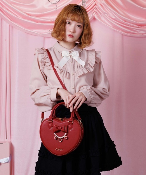 axes femme POETIQUE（アクシーズファムポエティック）の「チャーム使いハートバッグ（ショルダーバッグ・レディース・ピンク/レッド・FREE）」の4枚目の写真