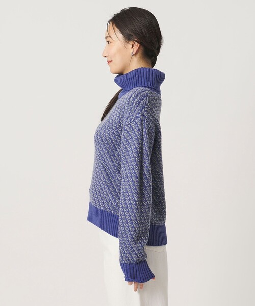 A DAY IN THE LIFE UNITED ARROWS(アデイインザライフユナイテッドアローズ)の「ラメ バイアスジャガード オフタートルニット コバルト <A DAY IN THE LIFE>(ニット/セーター・レディース・コバルトブルー・FREE)」の5枚目の写真