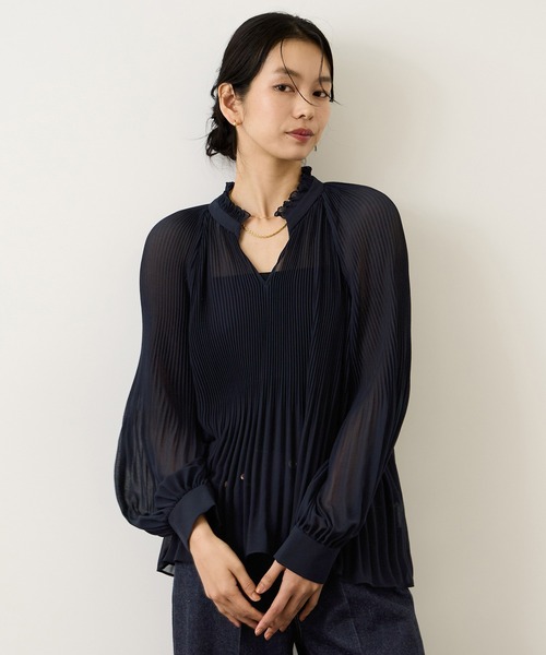 ROPE'(ロペ)の「スタンドフリルプリーツブラウス/イージーケア(シャツ/ブラウス・レディース・オフホワイト/ネイビー・FREE)」の22枚目の写真