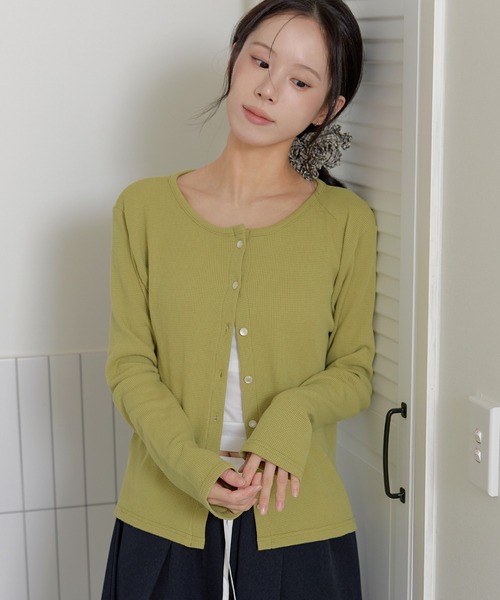 UNE MANSION(ユヌマンション)の「【羽織り・冷房・日除け対策に!】【UNE ORIGINAL】 パールボタンワッフルパータンベーシックカーディガン(カーディガン/ボレロ・レディース・ブラック/グレー/グリーン・MEDIUM/SMALL)」の21枚目の写真