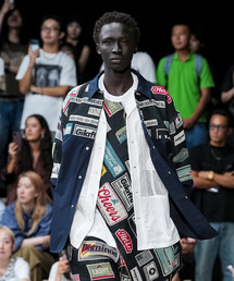 yoshiokubo | yoshiokubo ヨシオクボ / MULTI-LOGO SHIRT BL マルチロゴシャツブルゾン / YKS26513(その他アウター)