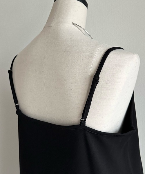 Emma Taylor（エマテイラー）の「【長さ調整可能◎】エアリージャガードヘムレイヤードキャミソール（キャミソール・レディース・ブラック/ホワイト・FREE）」の17枚目の写真