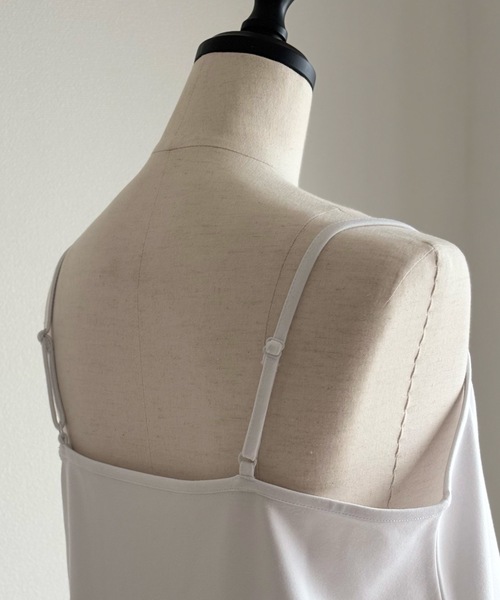 Emma Taylor（エマテイラー）の「【長さ調整可能◎】エアリージャガードヘムレイヤードキャミソール（キャミソール・レディース・ブラック/ホワイト・FREE）」の11枚目の写真