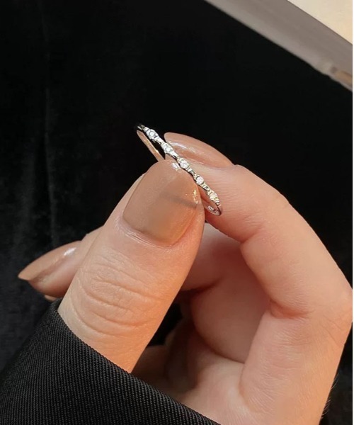 ALWAYS GOOD TIME(オルウェイズグッドタイム)の「ラインストーン付き華奢オープンリング 指輪(リング・レディース・シルバー/ゴールド・FREE)」の22枚目の写真