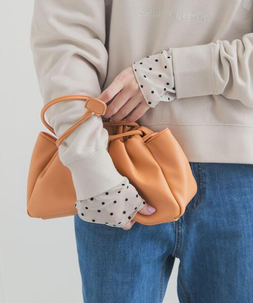 URBAN RESEARCH DOORS（アーバンリサーチドアーズ）の「袖ドット柄切替ロングスリーブTシャツ（Tシャツ/カットソー・レディース・ブラック/オフホワイト・FREE）」の4枚目の写真