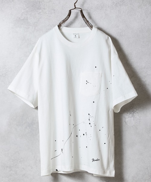 NUMBER (N)INE（ナンバーナイン）の「HAND PAINTED BASIC HEM PRINTED POCKET T-SHIRT / ハンドペイント ベーシック ワンポイント ロゴプリント ポケット Tシャツ（Tシャツ/カットソー・メンズ・ホワイト/グレー系その他2/ホワイト系その他2/グレー/ブラック/ブラック系その他2・M/L/XL）」の2枚目の写真