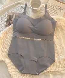 LAYERED(SBG)（レイヤード）の「LAYERED 着心地やわらか シームレス ブラ&ショーツ上下セット（ブラ&ショーツ）」