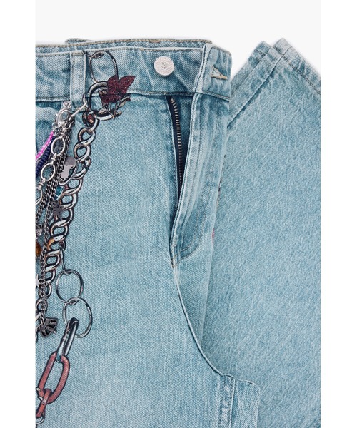 Desigual(デシグアル)の「チェーン柄プリント チャーム付きワイドデニムパンツ 2026年春夏 新作(デニムパンツ・レディース・ブルー・44/40/38/36/34/42)」の5枚目の写真