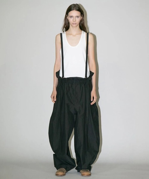 my beautiful landlet(マイビューティフルランドレット)の「【my beautiful landlet】 COTTON×RECYCLED NYLON WIDE SUSPENDER PANTS(その他パンツ・メンズ・ブラック/チャコールグレー/ネイビー・0/1)」の13枚目の写真