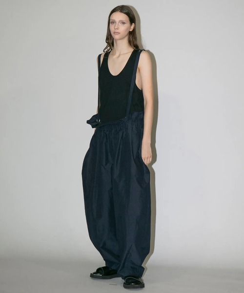 my beautiful landlet(マイビューティフルランドレット)の「【my beautiful landlet】 COTTON×RECYCLED NYLON WIDE SUSPENDER PANTS(その他パンツ・メンズ・ブラック/チャコールグレー/ネイビー・0/1)」の17枚目の写真