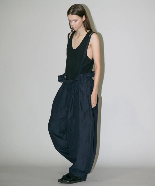 my beautiful landlet(マイビューティフルランドレット)の「【my beautiful landlet】 COTTON×RECYCLED NYLON WIDE SUSPENDER PANTS(その他パンツ・メンズ・ブラック/チャコールグレー/ネイビー・0/1)」の18枚目の写真