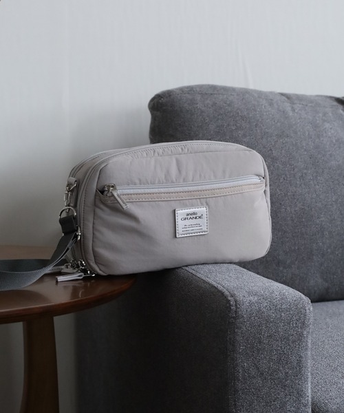 anello GRANDE（アネログランデ）の「anelloGRANDE　COSPO 2WAY2層ポーチ型ショルダーバッグ（ショルダーバッグ・メンズ・ブラック/ピンク/ライトグレー・FREE）」の2枚目の写真