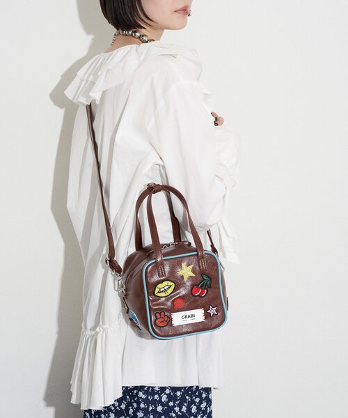 GRAIN（グレイン）の「【GRAIN/グレイン】2WAYアソートワッペンスクエアショルダーバッグ（ショルダーバッグ・レディース・ベージュ/ブラウン・FREE）」の8枚目の写真