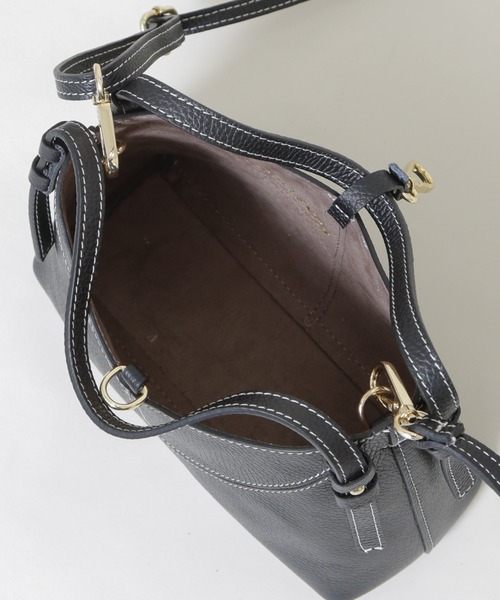 AULENTTI（オウレンティ）の「AULENTTI/レザーステッチショルダーバッグ（ショルダーバッグ・レディース・ブラック/ベージュ系その他4・FREE）」の14枚目の写真
