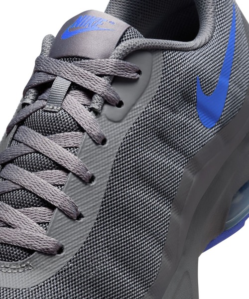 NIKE(ナイキ)の「ナイキ NIKE ナイキ エア マックス インビガー(スニーカー・メンズ・ブラック×ブルー・25.0cm/25.5cm/26.0cm/26.5cm/27.0cm/27.5cm/28.0cm)」の7枚目の写真