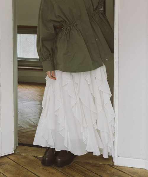archives（アルシーヴ）の「エスカルゴラッフルスカート（スカート・レディース・オフホワイト/アイボリー/ブラック・MEDIUM）」の4枚目の写真