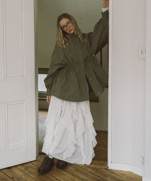 archives（アルシーヴ）の「エスカルゴラッフルスカート（スカート・レディース・オフホワイト/アイボリー/ブラック・MEDIUM）」の7枚目の写真