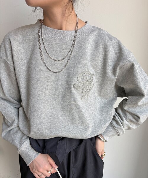DouDou(ドゥドゥ)の「【WEB限定】裏毛サガラ刺繍バックジッププルオーバー(Tシャツ/カットソー・レディース・ダークグレー/ベージュ/グレー・FREE)」の2枚目の写真