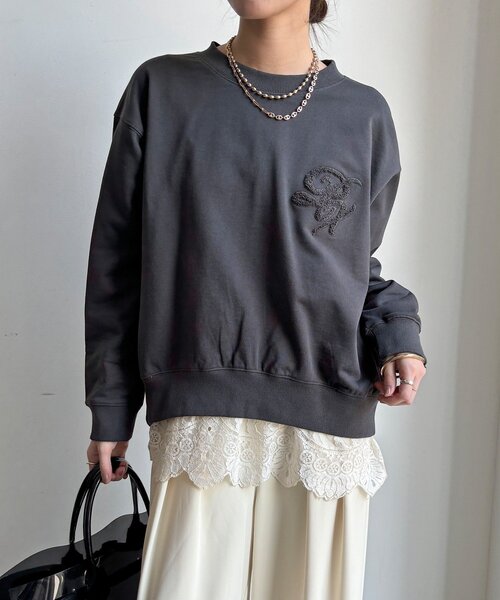 DouDou(ドゥドゥ)の「【WEB限定】裏毛サガラ刺繍バックジッププルオーバー(Tシャツ/カットソー・レディース・ダークグレー/ベージュ/グレー・FREE)」の10枚目の写真