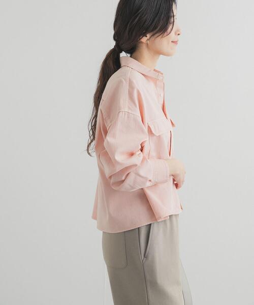 URBAN RESEARCH DOORS（アーバンリサーチドアーズ）の「デニムショート丈シャツ | デニムシャツ/ショートシャツ/クロップド丈/短丈/カラーデニム（シャツ/ブラウス・レディース・ベージュ/ピンク/インディゴブルー・FREE）」の5枚目の写真