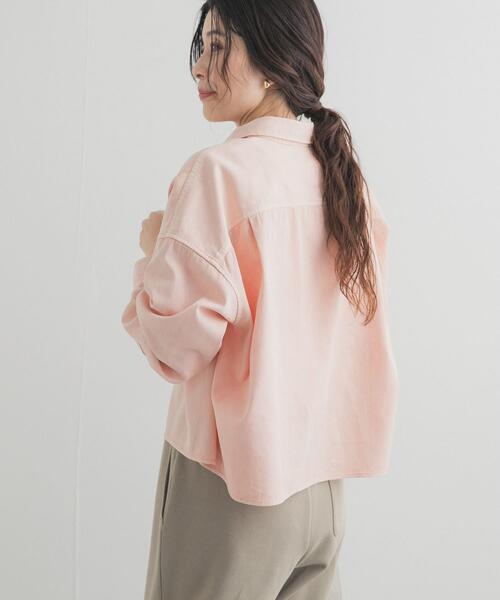 URBAN RESEARCH DOORS（アーバンリサーチドアーズ）の「デニムショート丈シャツ | デニムシャツ/ショートシャツ/クロップド丈/短丈/カラーデニム（シャツ/ブラウス・レディース・ベージュ/ピンク/インディゴブルー・FREE）」の9枚目の写真