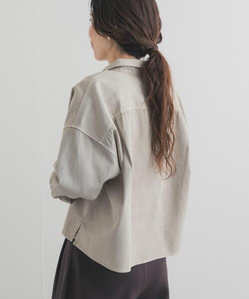 URBAN RESEARCH DOORS（アーバンリサーチドアーズ）の「デニムショート丈シャツ | デニムシャツ/ショートシャツ/クロップド丈/短丈/カラーデニム（シャツ/ブラウス・レディース・ベージュ/ピンク/インディゴブルー・FREE）」の19枚目の写真