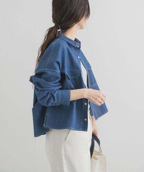 URBAN RESEARCH DOORS(アーバンリサーチドアーズ)の「デニムショート丈シャツ(シャツ/ブラウス・レディース・ベージュ/ピンク/インディゴブルー・FREE)」の11枚目の写真