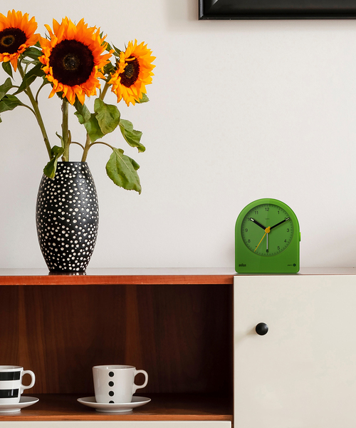 BRAUN ALARM CLOCK GREEN BC22GN（置時計）｜BRAUN（ブラウン）の