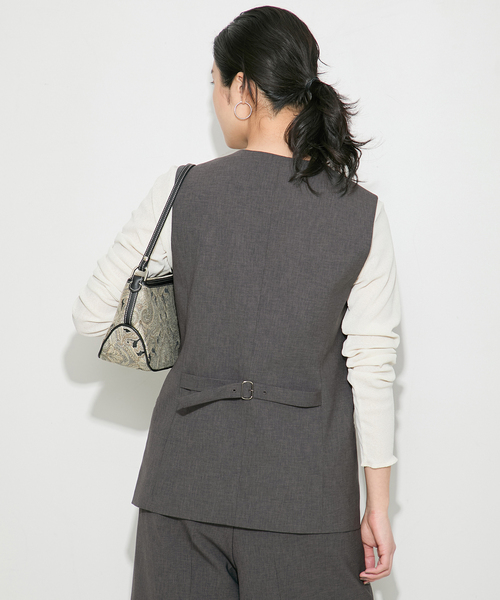 journal standard L'essage(ジャーナルスタンダードレサージュ)の「ウーリーノライトノーカラーベスト(その他アウター・レディース・グレー/ネイビー・FREE)」の7枚目の写真