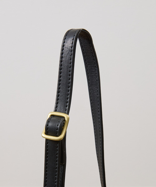 SLOW(スロウ)の「SLOW スロウ / bono-gasmask shoulder bag-S フルベジタブルタンニング栃木レザーショルダーバッグ / 858S93S(ショルダーバッグ・メンズ・ブラック/チョコ・FREE)」の11枚目の写真