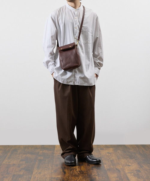 SLOW(スロウ)の「SLOW スロウ / bono-gasmask shoulder bag-S フルベジタブルタンニング栃木レザーショルダーバッグ / 858S93S(ショルダーバッグ・メンズ・ブラック/チョコ・FREE)」の21枚目の写真