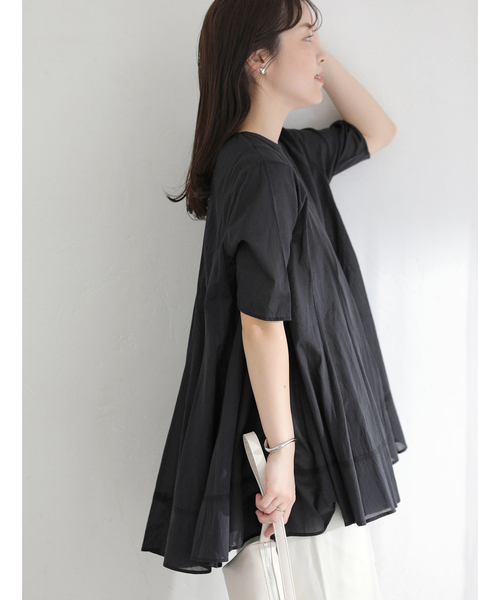 La TOTALITE(ラトータリテ)の「【洗える】コットンハギフレアチュニック(シャツ/ブラウス・レディース・ブラック/ホワイト/サックスブルー・FREE)」の8枚目の写真