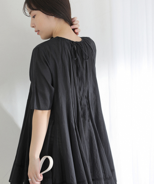 La TOTALITE(ラトータリテ)の「【洗える】コットンハギフレアチュニック(シャツ/ブラウス・レディース・ブラック/ホワイト/サックスブルー・FREE)」の9枚目の写真