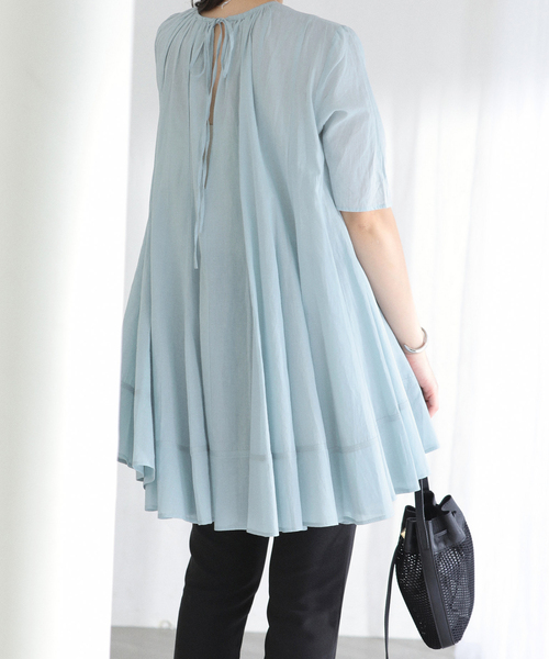 La TOTALITE(ラトータリテ)の「【洗える】コットンハギフレアチュニック(シャツ/ブラウス・レディース・ブラック/ホワイト/サックスブルー・FREE)」の21枚目の写真