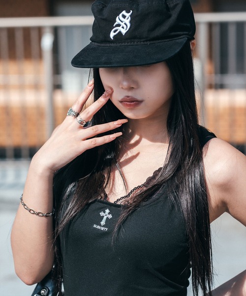 Subciety(サブサエティ)の「Cross lace tank top(タンクトップ・レディース・ブラック/ホワイト・LARGE/MEDIUM)」の10枚目の写真