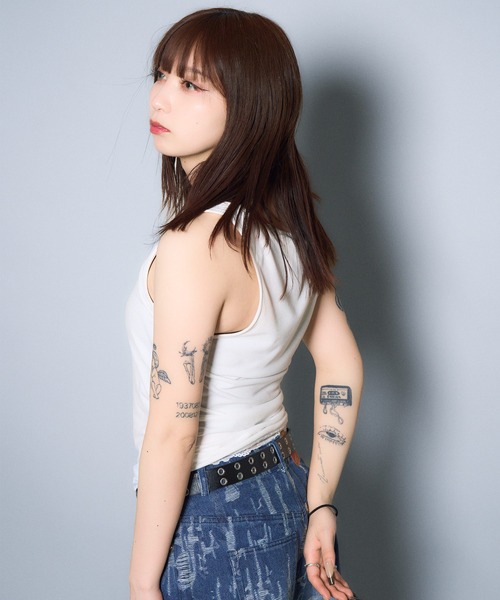 Subciety(サブサエティ)の「Cross lace tank top(タンクトップ・レディース・ブラック/ホワイト・LARGE/MEDIUM)」の5枚目の写真