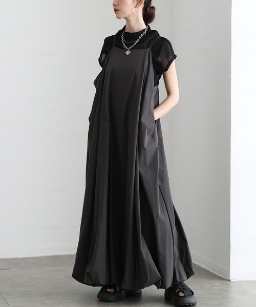 Sawa a la mode(サワアラモード)の「バルーンキャミソールワンピース(ワンピース・レディース・ブラック/チャコールグレー・FREE)」の2枚目の写真
