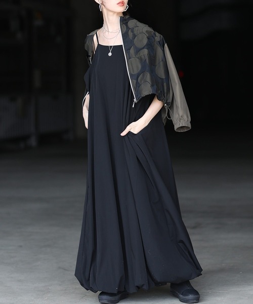 Sawa a la mode(サワアラモード)の「バルーンキャミソールワンピース(ワンピース・レディース・ブラック/チャコールグレー・FREE)」の1枚目の写真