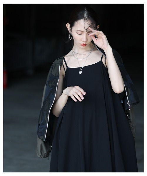 Sawa a la mode(サワアラモード)の「バルーンキャミソールワンピース(ワンピース・レディース・ブラック/チャコールグレー・FREE)」の13枚目の写真