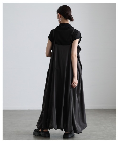 Sawa a la mode(サワアラモード)の「バルーンキャミソールワンピース(ワンピース・レディース・ブラック/チャコールグレー・FREE)」の17枚目の写真