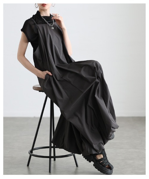 Sawa a la mode(サワアラモード)の「バルーンキャミソールワンピース(ワンピース・レディース・ブラック/チャコールグレー・FREE)」の19枚目の写真