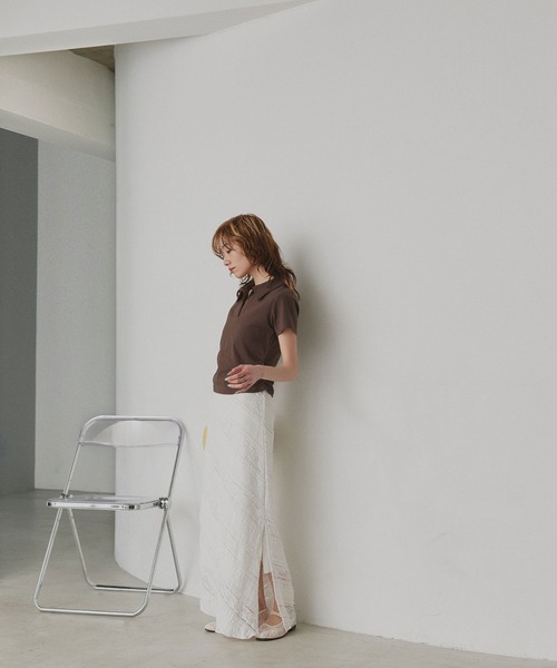 ad thie（アドティエ）の「サイドギャザー フライスコンパクト スキッパーTシャツ（ポロシャツ・レディース・ブラック/レッド/ブラウン/オフホワイト・FREE）」の17枚目の写真