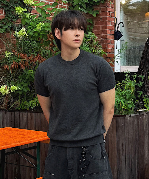 LEIRE（ルアール）の「マッスルフィットラウンド半袖ニット[チャコール]（Tシャツ/カットソー・メンズ・その他・MEDIUM/LARGE/X-LARGE）」の5枚目の写真