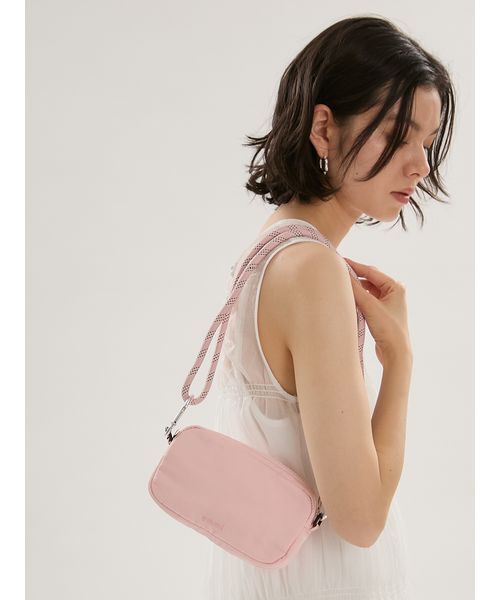 emmi（エミ）の「2wayミニウエストポーチショルダーバッグ（ショルダーバッグ・レディース・ブラック/ホワイト/ピンク・F）」の3枚目の写真