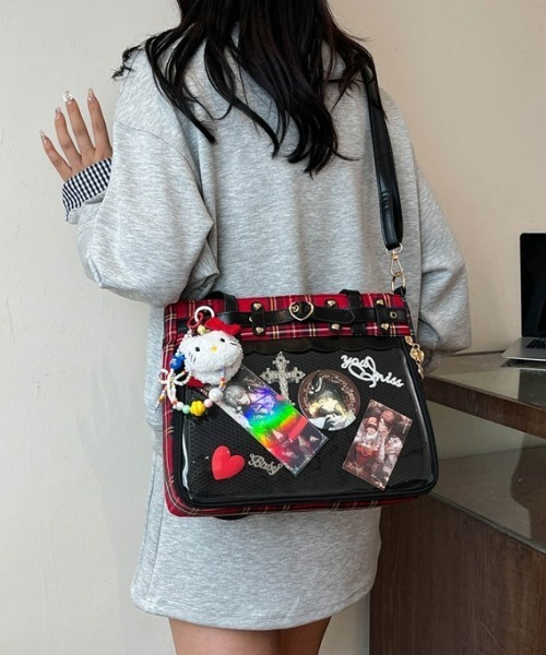 gossip!ロサンゼルス(ゴシップロサンゼルス)の「【Y2Kガーリー】レトロチェック 大容量痛バッグ ショルダー/斜め掛け/トートバッグ(ショルダーバッグ・レディース・ピンク/レッド/ブラック・FREE)」の18枚目の写真