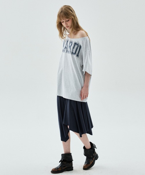 Mardi Mercredi(マルディメクルディ)の「TSHIRT OFF SHOULDER CRACKED LOGO DESTROYED / Tシャツ オフショルダー クラック ロゴ デストロイド(Tシャツ/カットソー・レディース・ヘザーグレー/アイボリー/チャコール・FREE)」の7枚目の写真