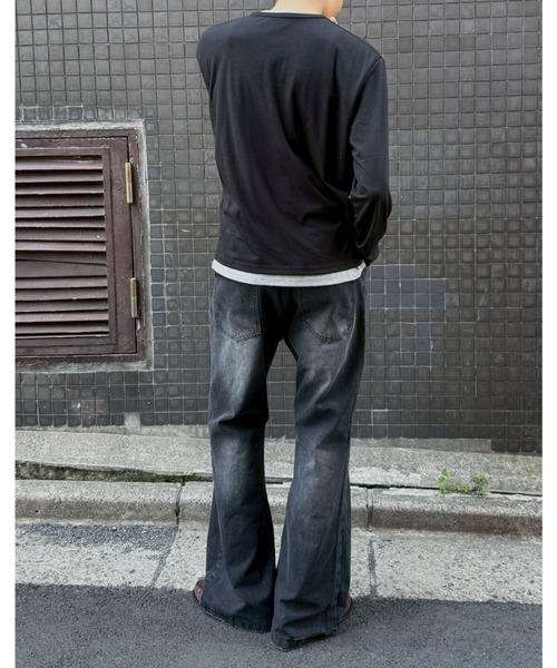 Chikashitsu +（チカシツプラス）の「【Chikashitsu +】washed bootscut denim pants/ 【チカシツプラス】ウォッシュドブーツカットデニムパンツ＜着用動画あり＞（デニムパンツ・メンズ・ブラック/ブルー・L/M/S）」の15枚目の写真